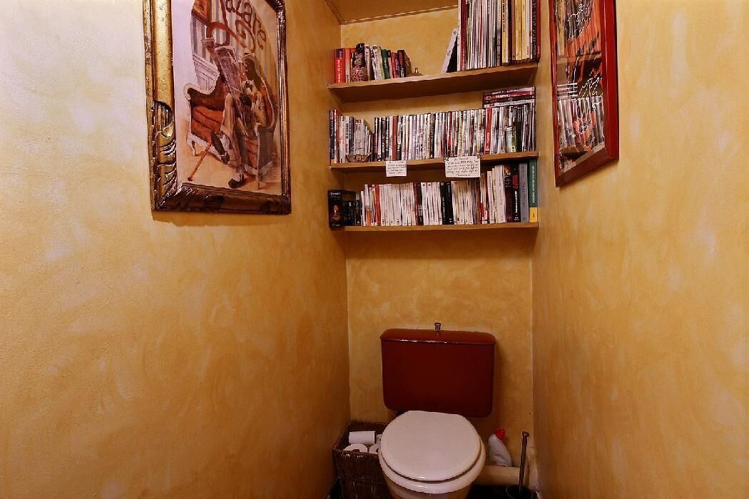 Photo of Bathroom in Butte-aux-Cailles