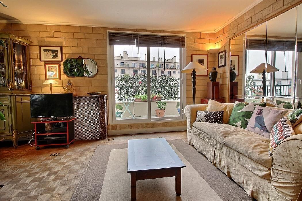Photo of Livingroom in Butte-aux-Cailles