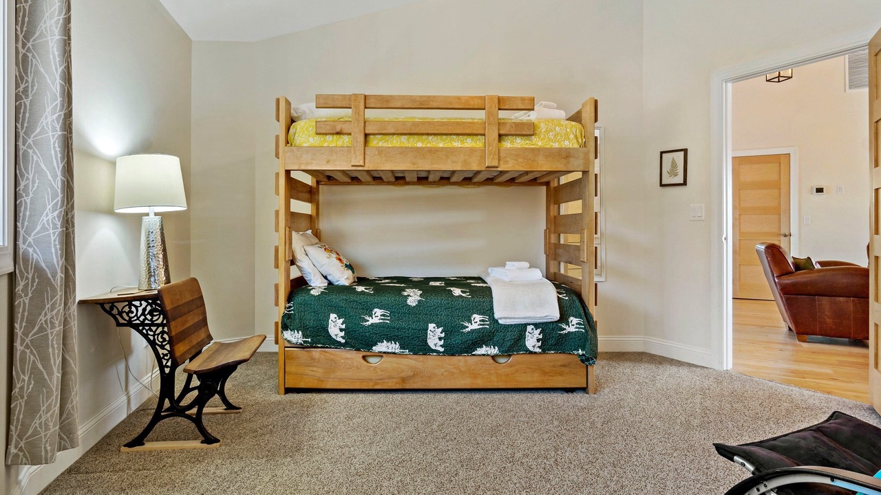 Photo of Bedroom in Black Mountain