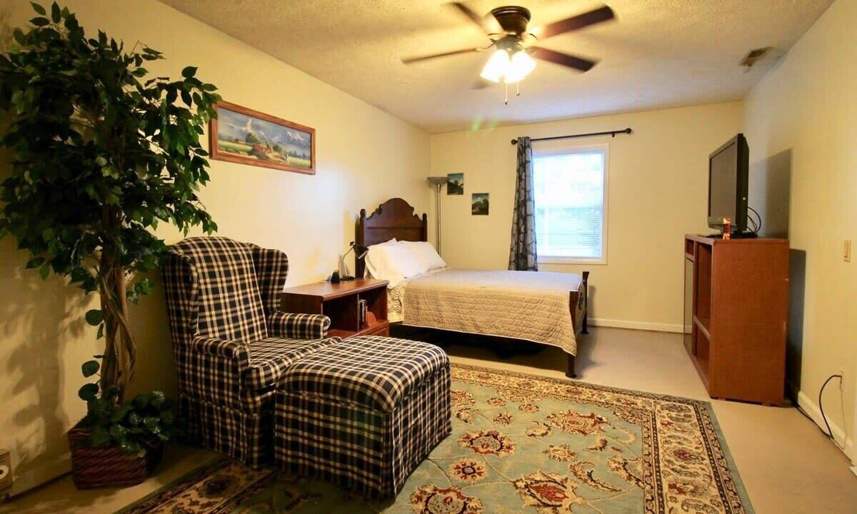 Photo of Bedroom in Whites Creek