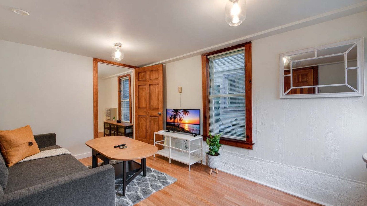 Photo of Bedroom in Golden Gate