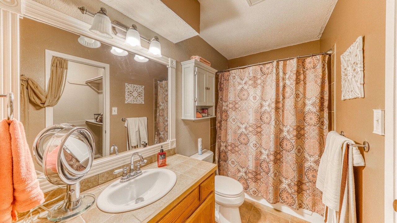 Photo of Bathroom in Benbrook