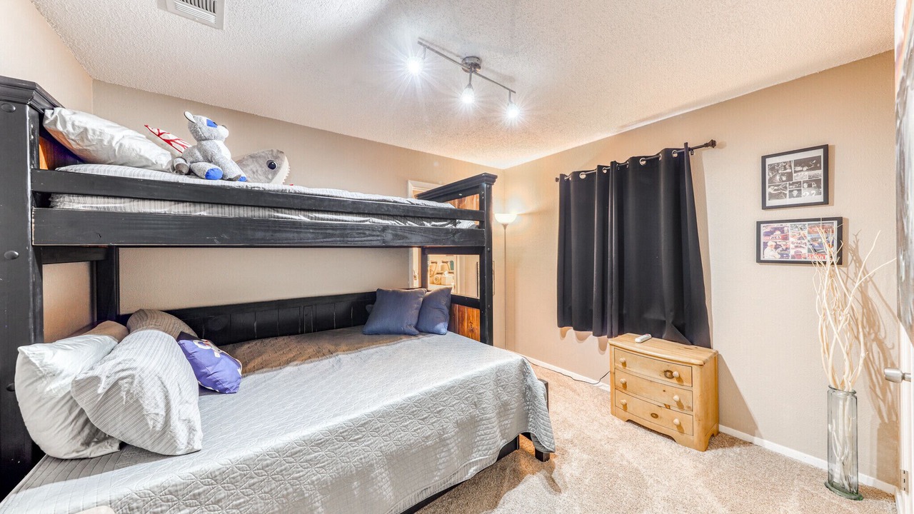 Photo of Bedroom in Benbrook