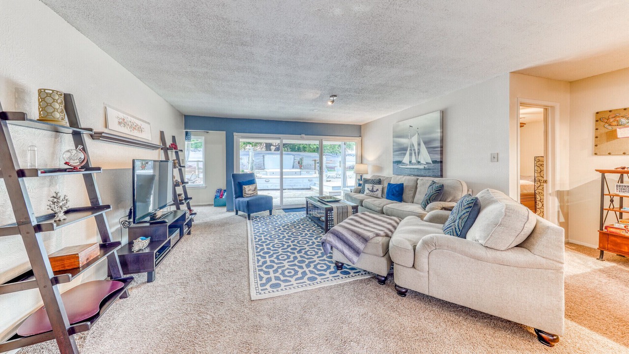 Photo of Livingroom in Benbrook
