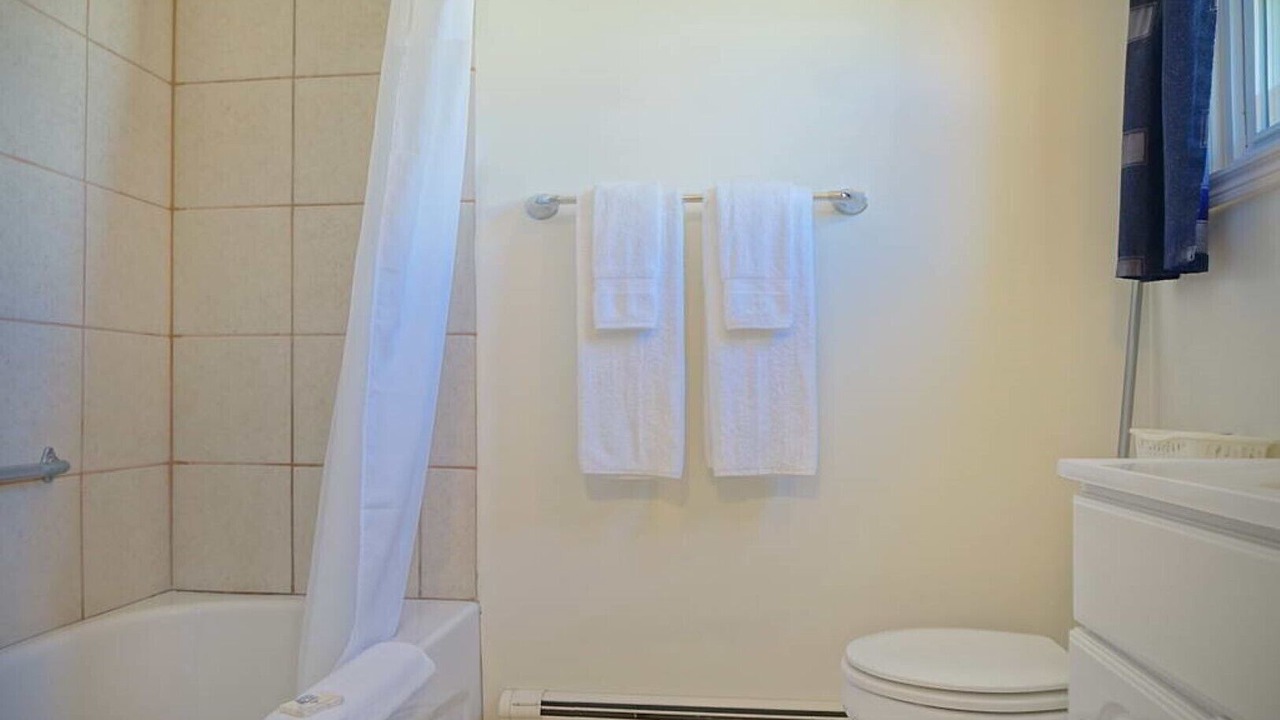 Photo of Bathroom in Summerside