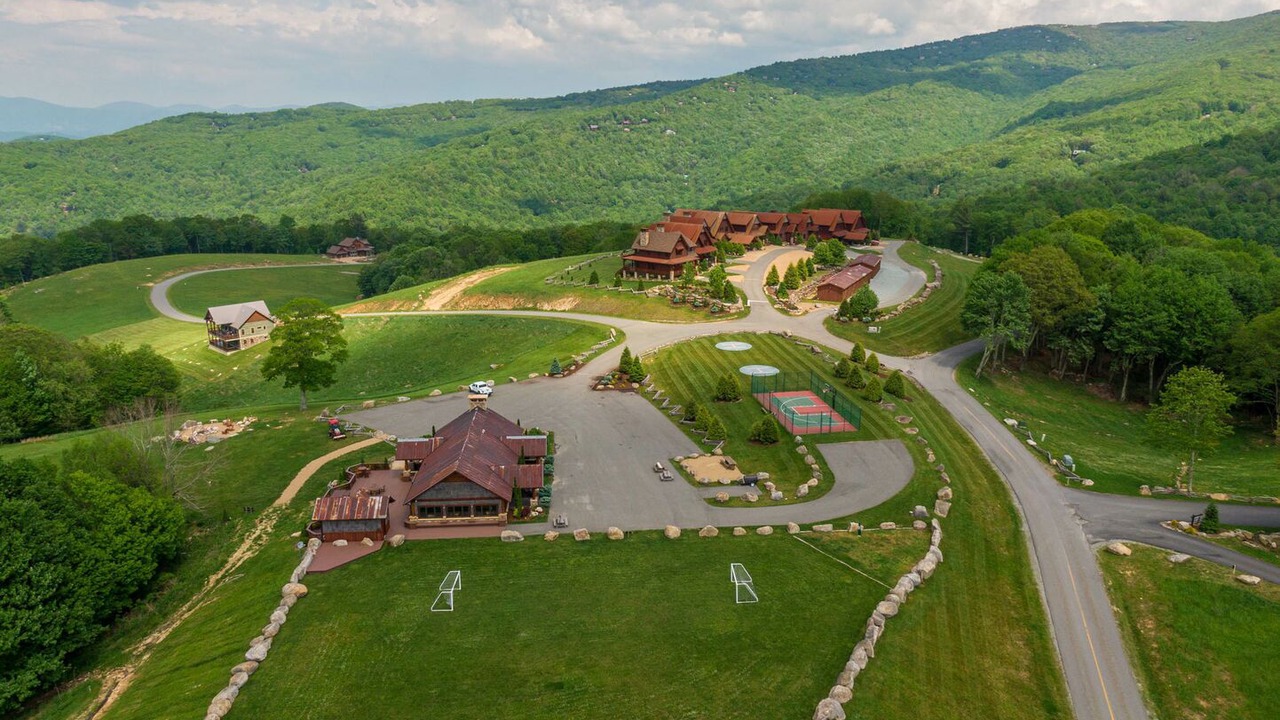 Photo of Outdoor in Elk Park