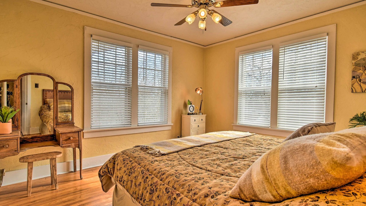 Photo of Bedroom in Hot Springs