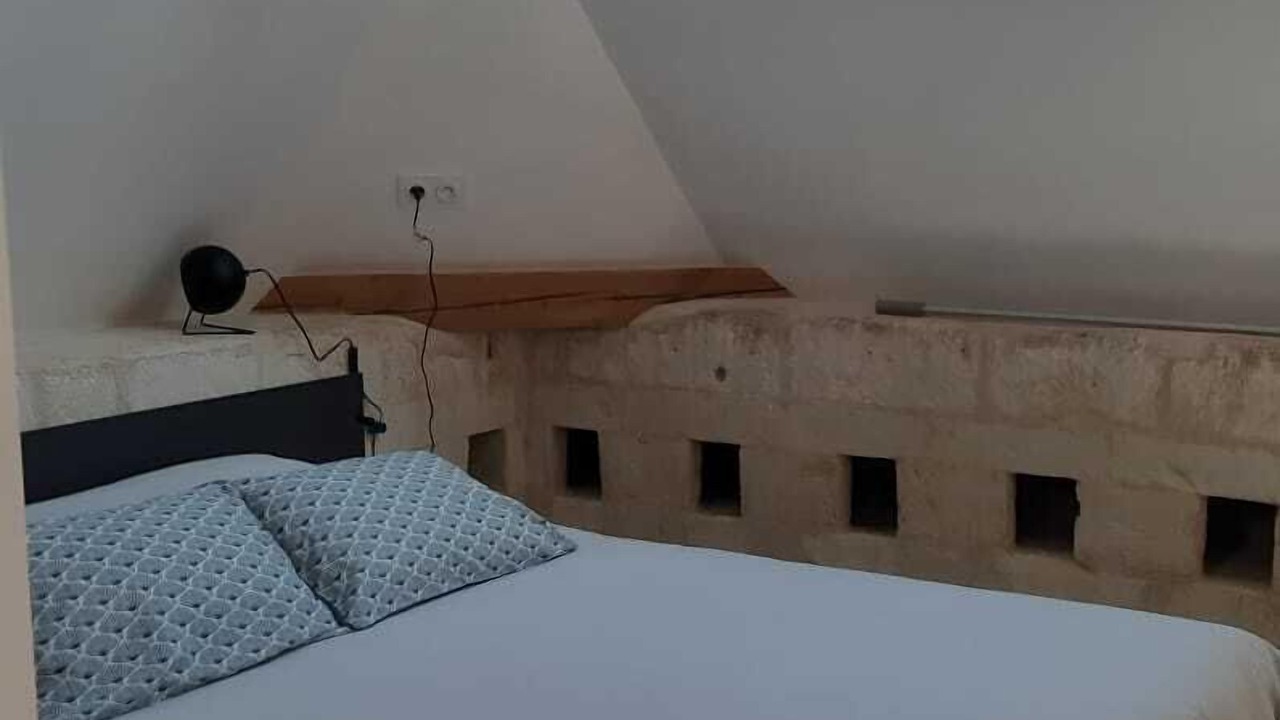 Photo of Bedroom in Epieds