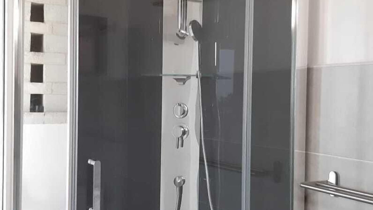 Photo of Bathroom in Epieds