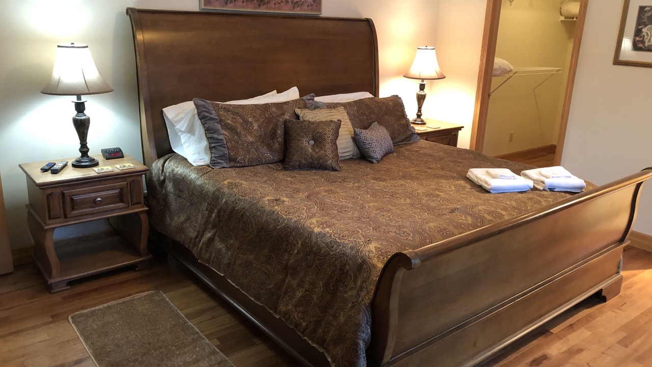 Photo of Bedroom in Ellicottville