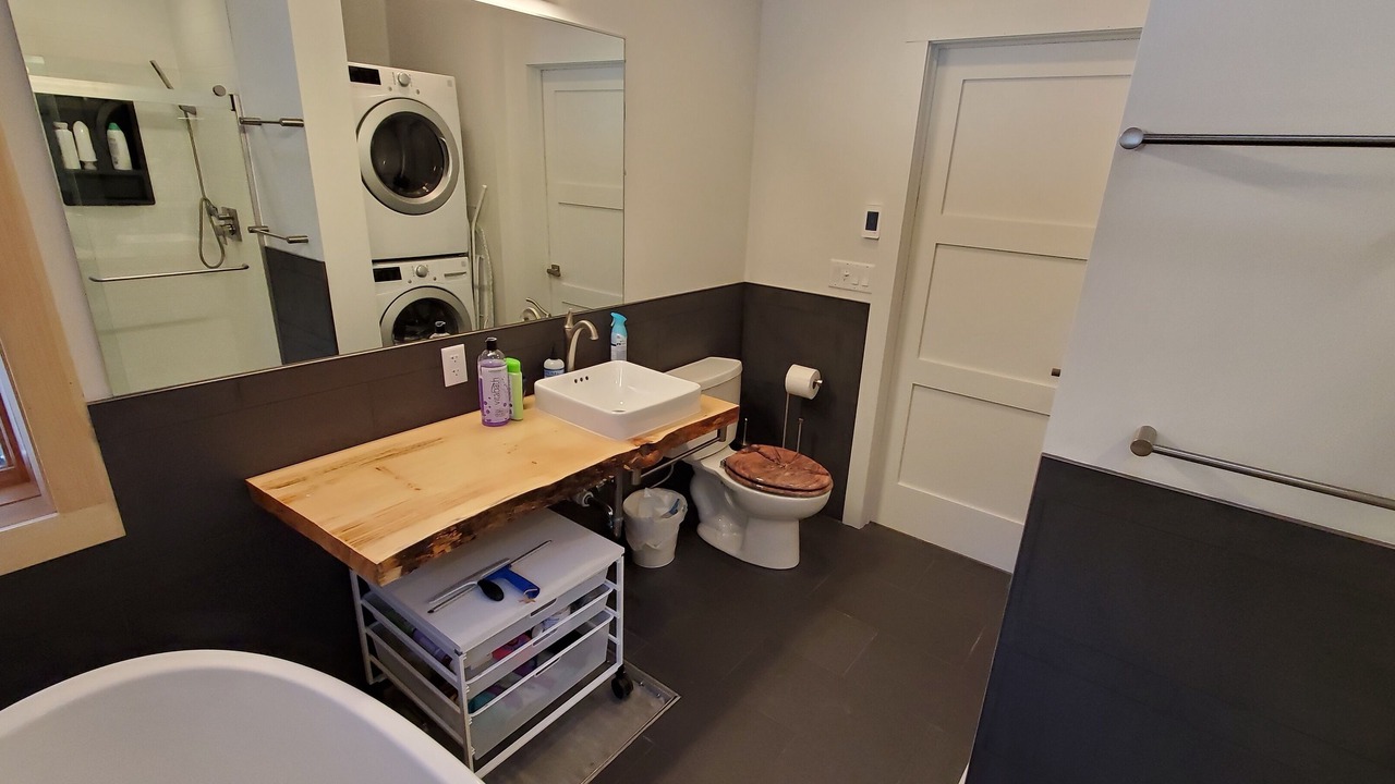 Photo of Bathroom in Jay