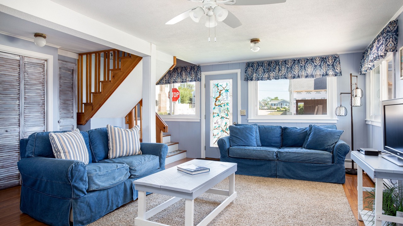 Photo of Livingroom in Narragansett