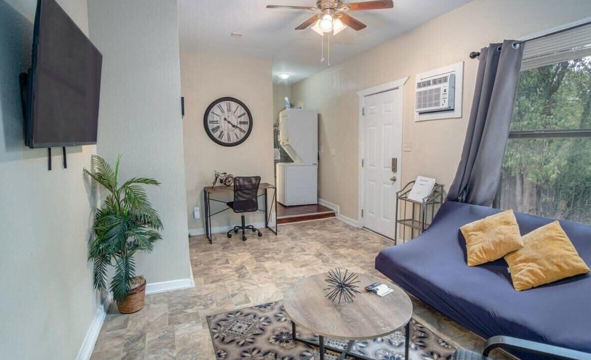 Photo of Livingroom in Nevada Street
