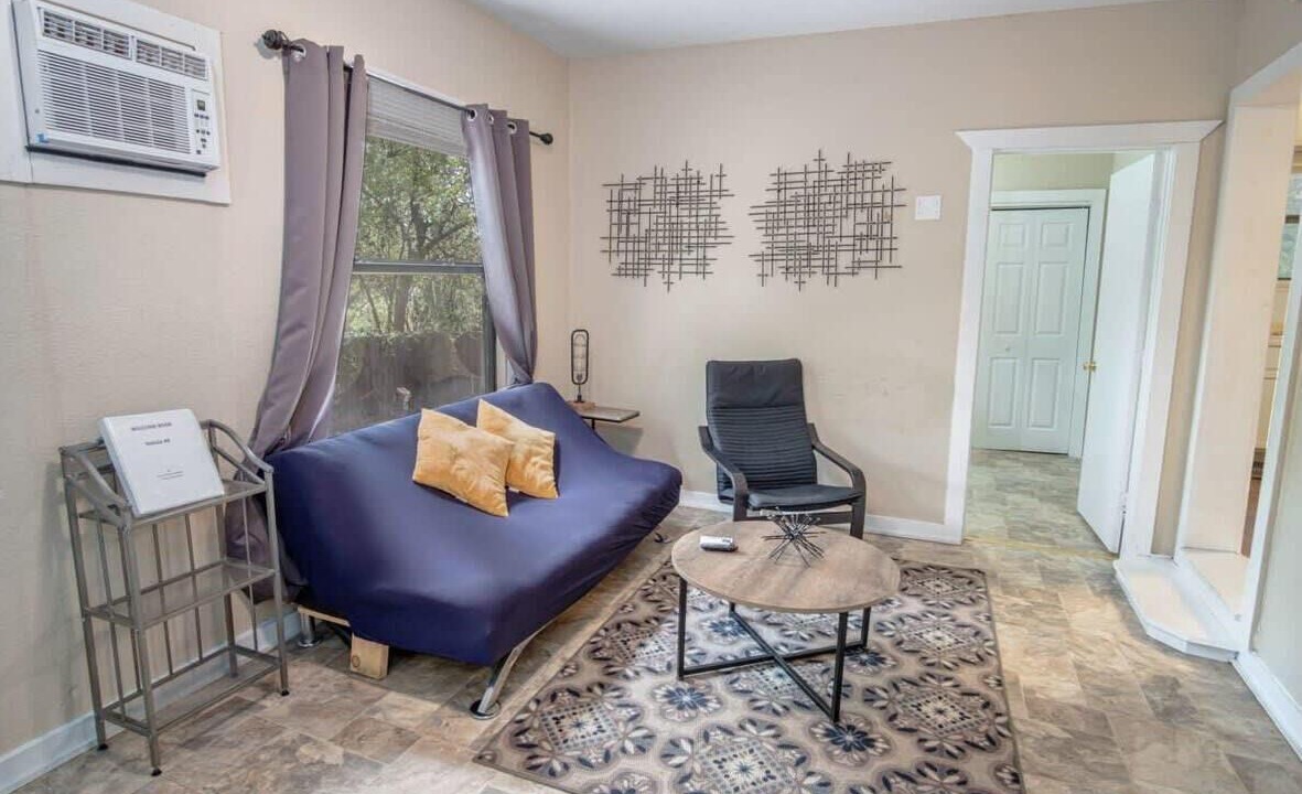 Photo of Livingroom in Nevada Street