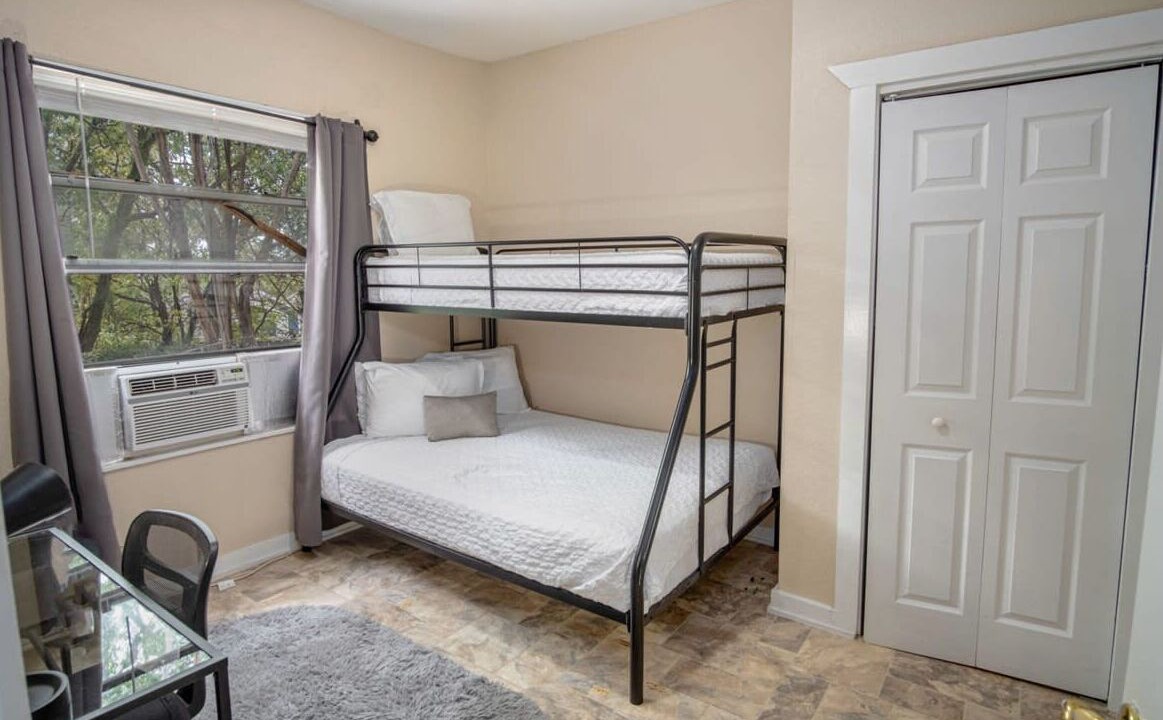 Photo of Bedroom in Nevada Street