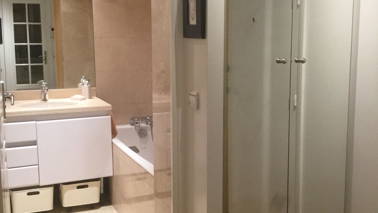Photo of Bathroom in Neuilly-sur-Seine