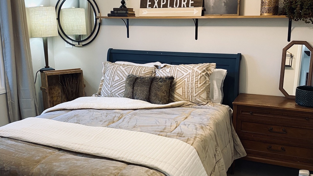 Photo of Bedroom in Waverly Hall