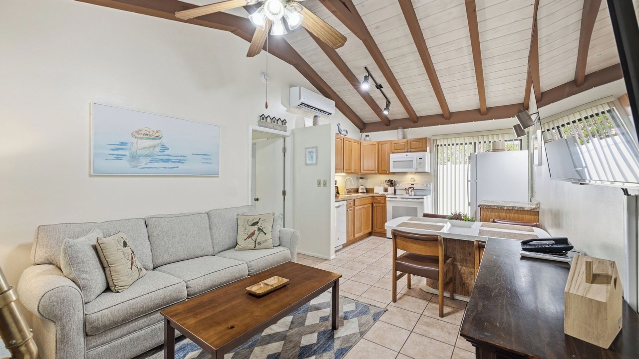 Photo of Livingroom in Palm Beach Shores