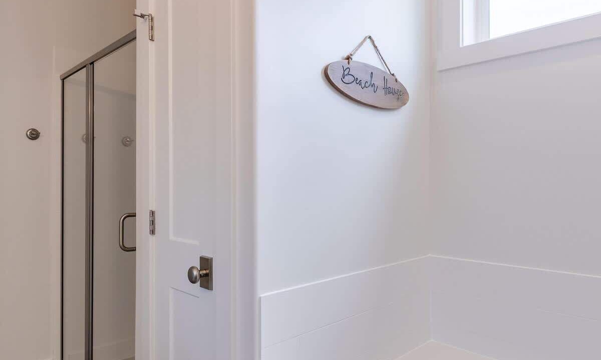 Photo of Bathroom in Garden City