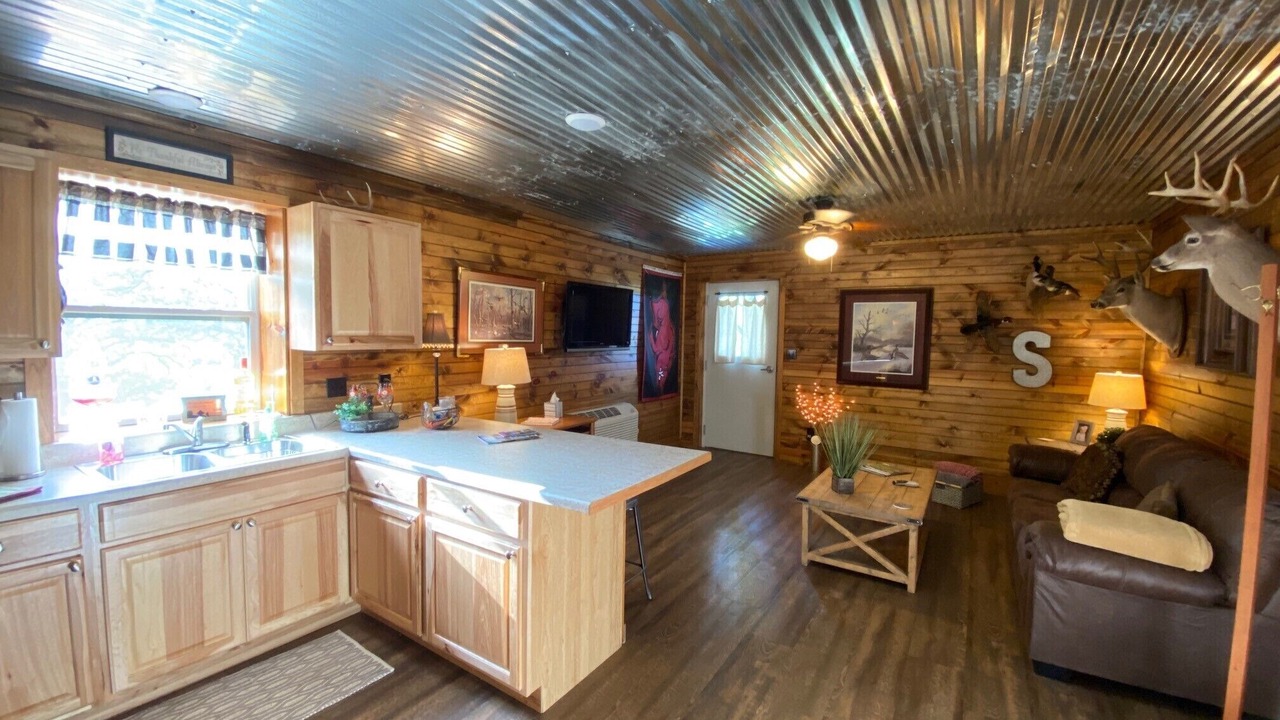 Photo of Bedroom in Booneville
