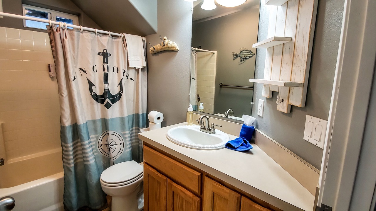 Photo of Bathroom in Yachats