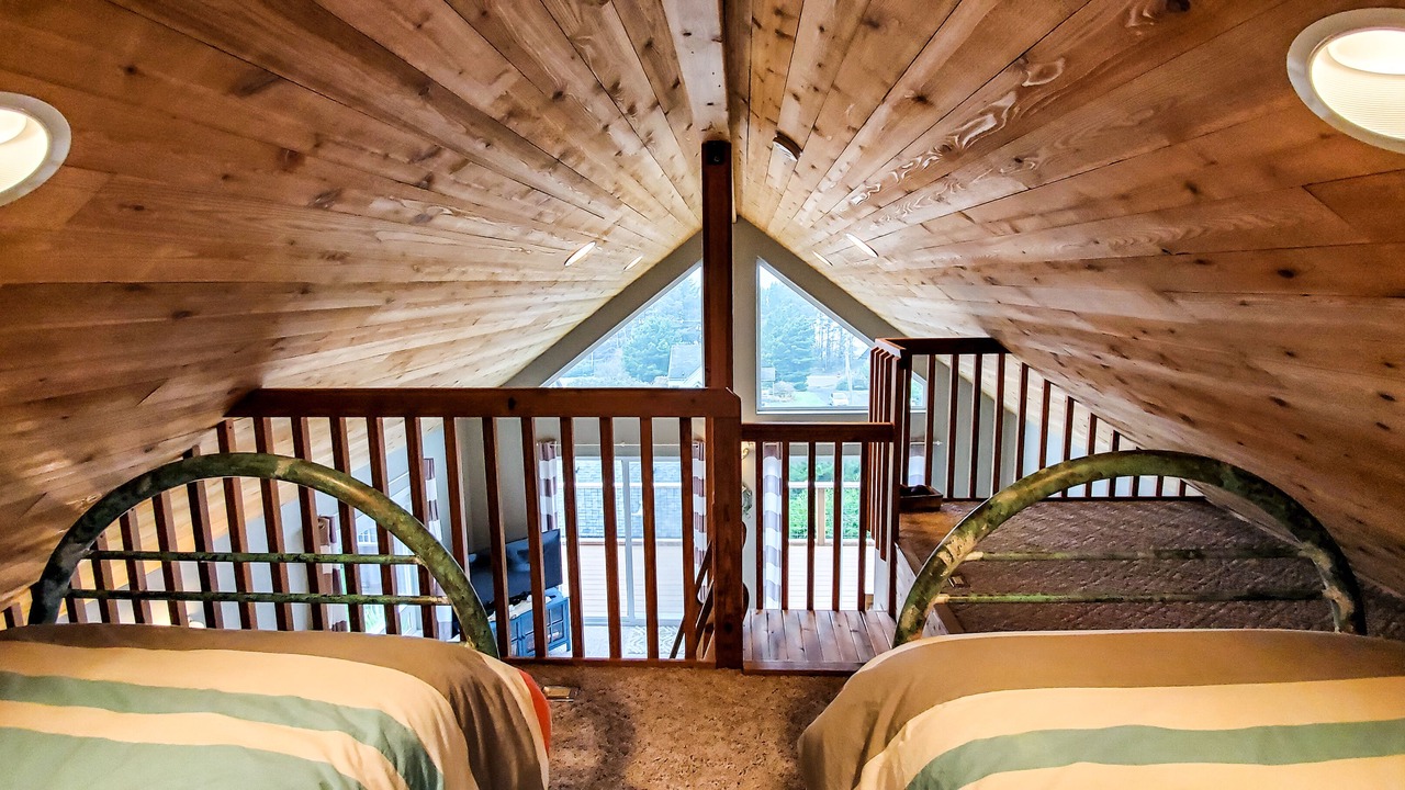Photo of Bedroom in Yachats