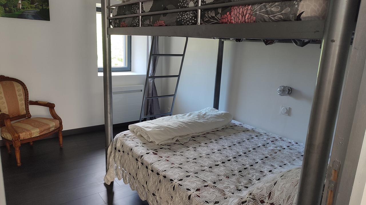 Photo of Bedroom in Saint-Just-sur-Viaur