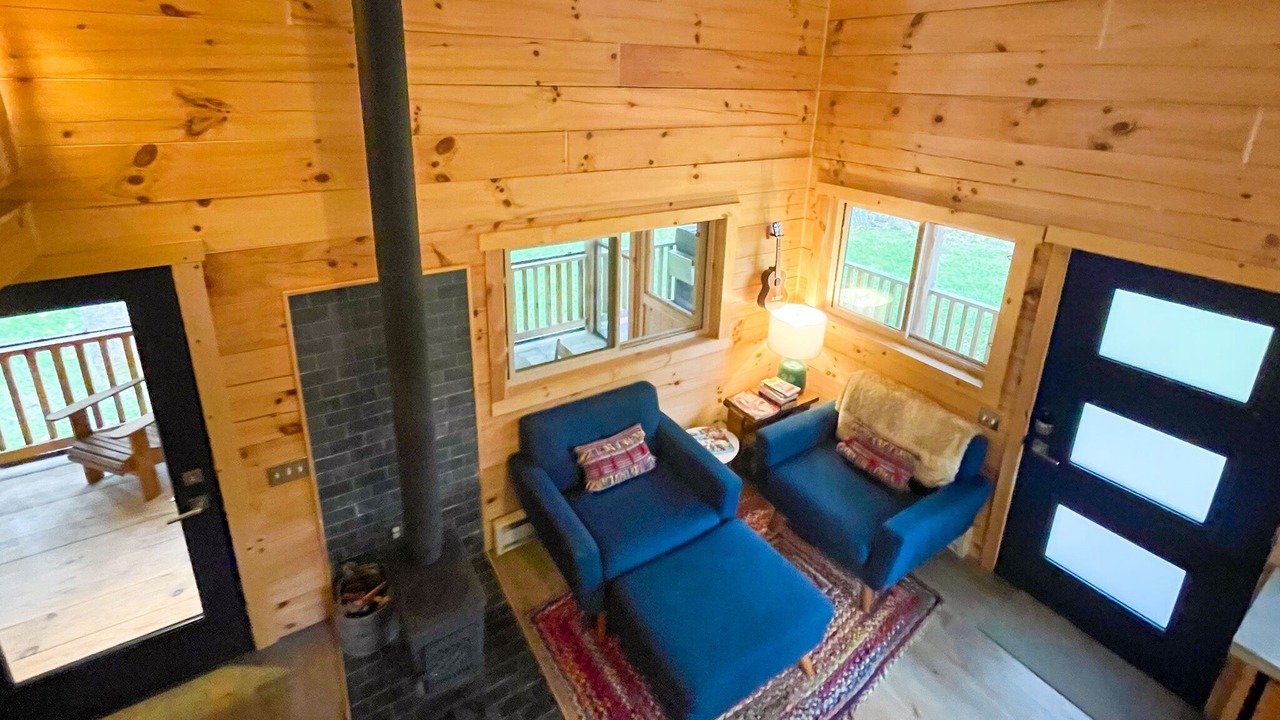 Photo of Livingroom in Viroqua