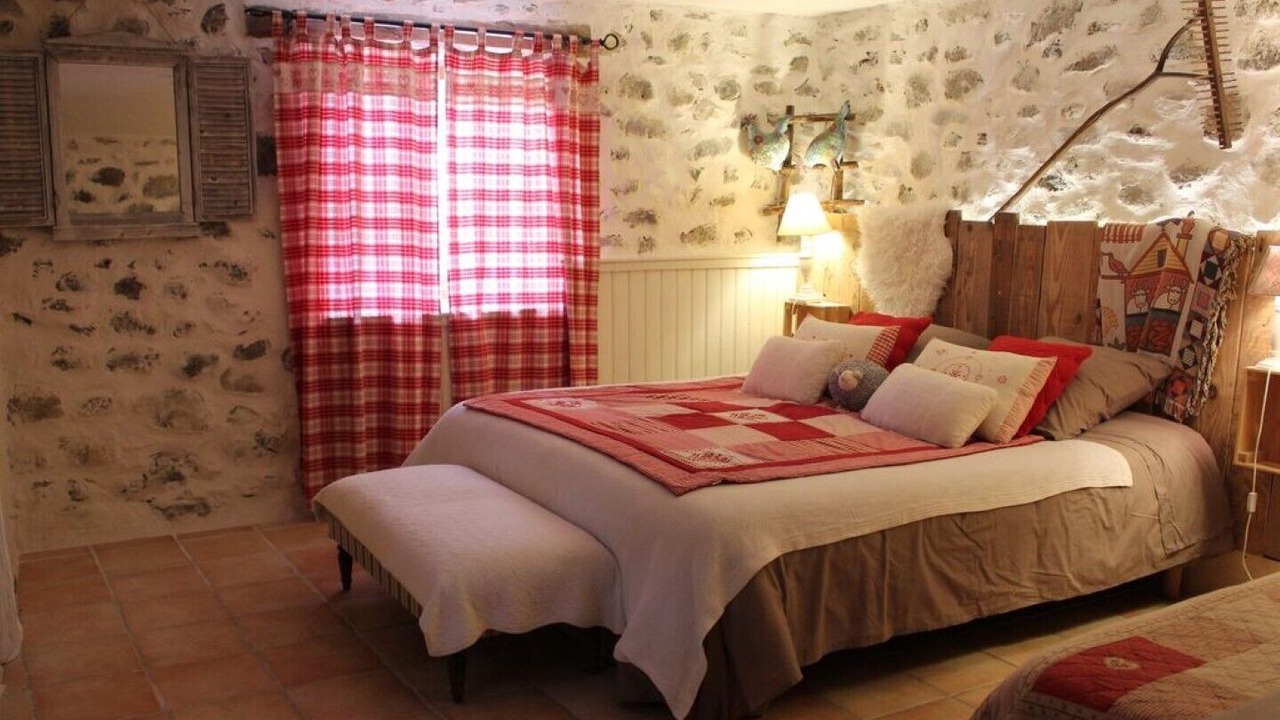 Photo of Bedroom in Lussas