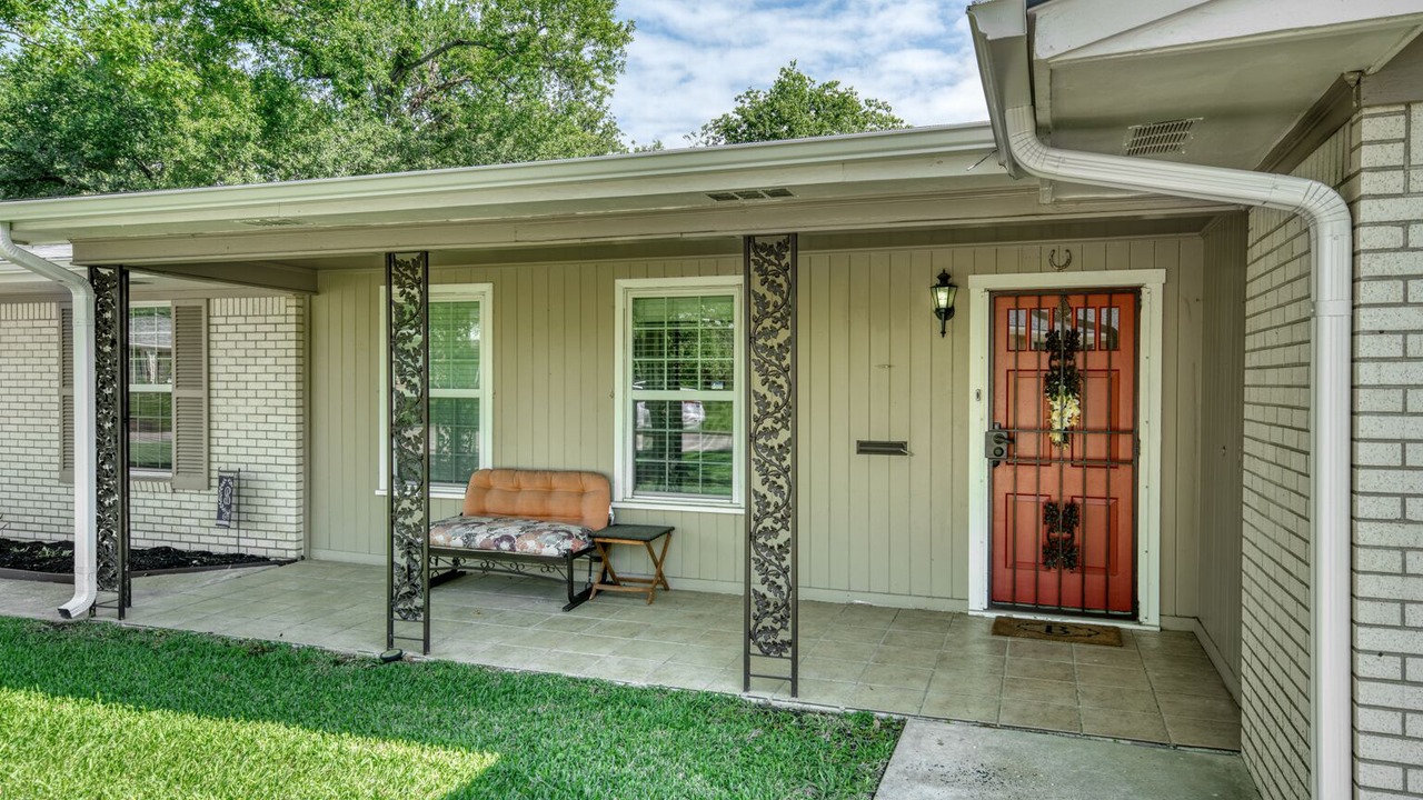 Photo of Outdoor in Bryan