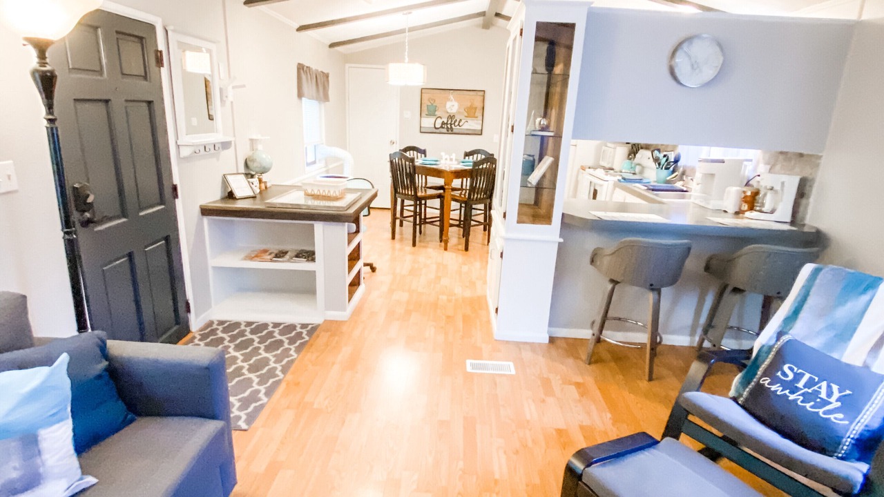 Photo of Livingroom in Midland