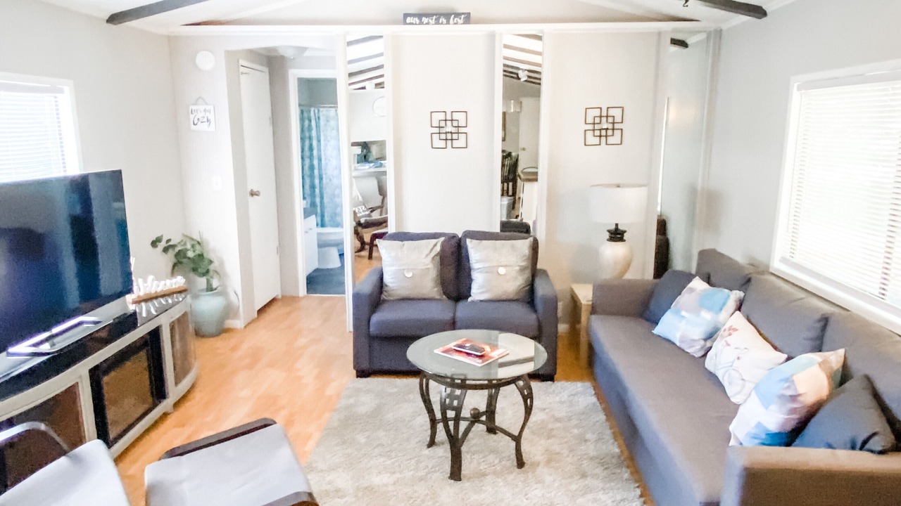 Photo of Livingroom in Midland