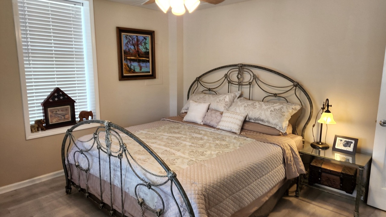 Photo of Bedroom in Roxboro