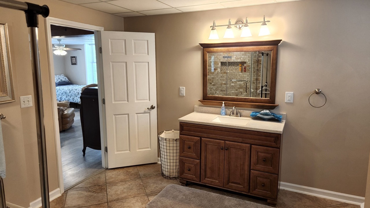 Photo of Bathroom in Roxboro