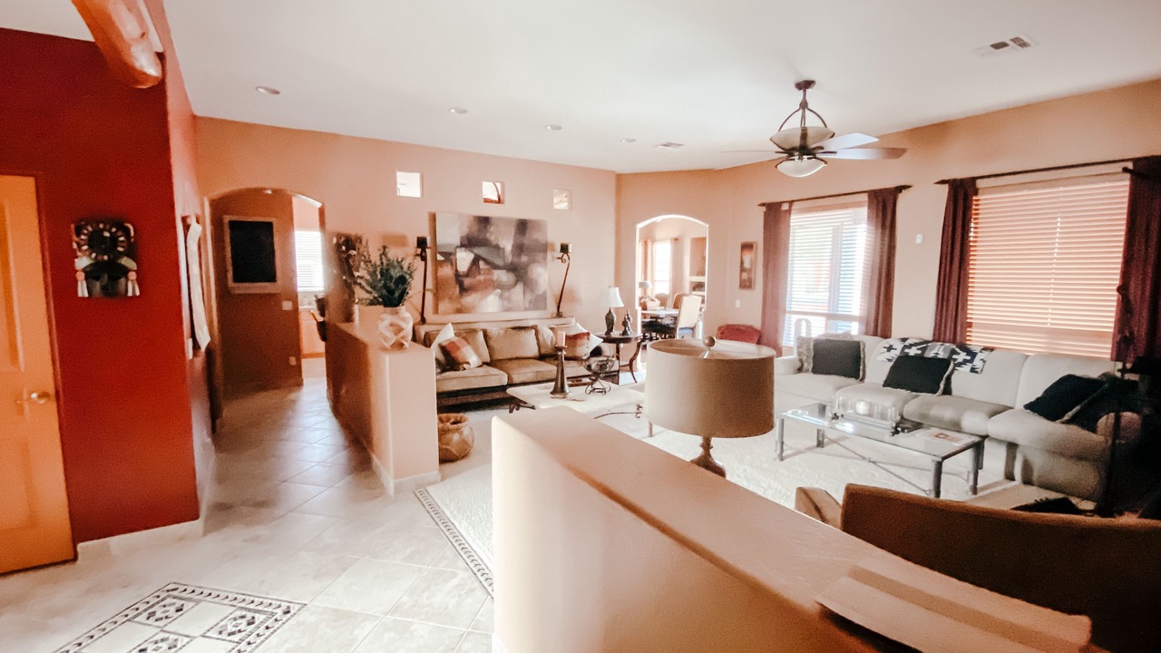 Photo of Livingroom in Gold Canyon