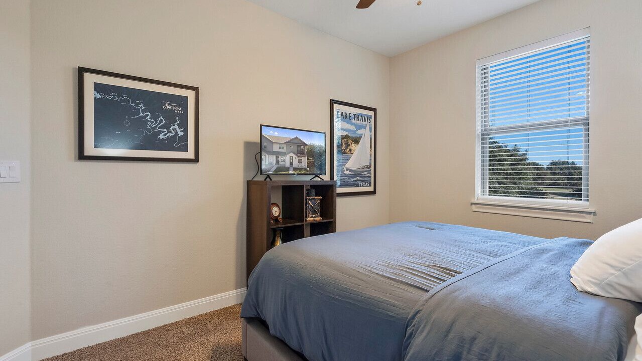 Photo of Bedroom in Point Venture