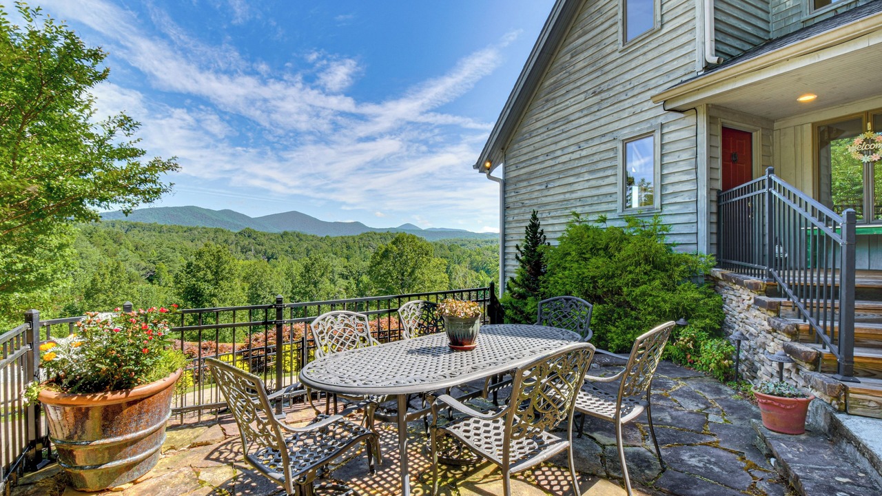 Photo of Others in Dahlonega