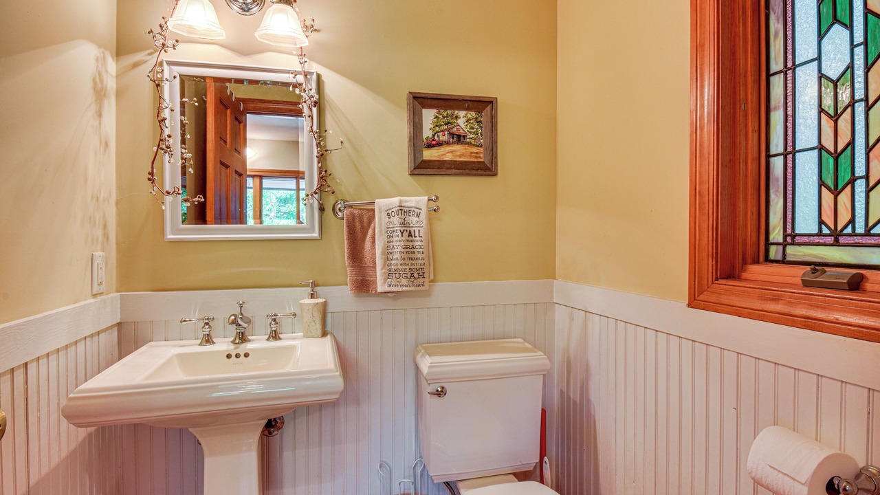 Photo of Bathroom in Dahlonega