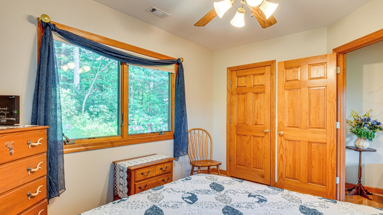 Photo of Bedroom in Dahlonega
