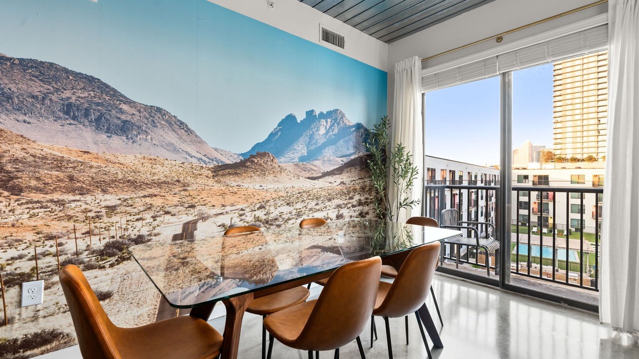 Photo of Livingroom in Midtown