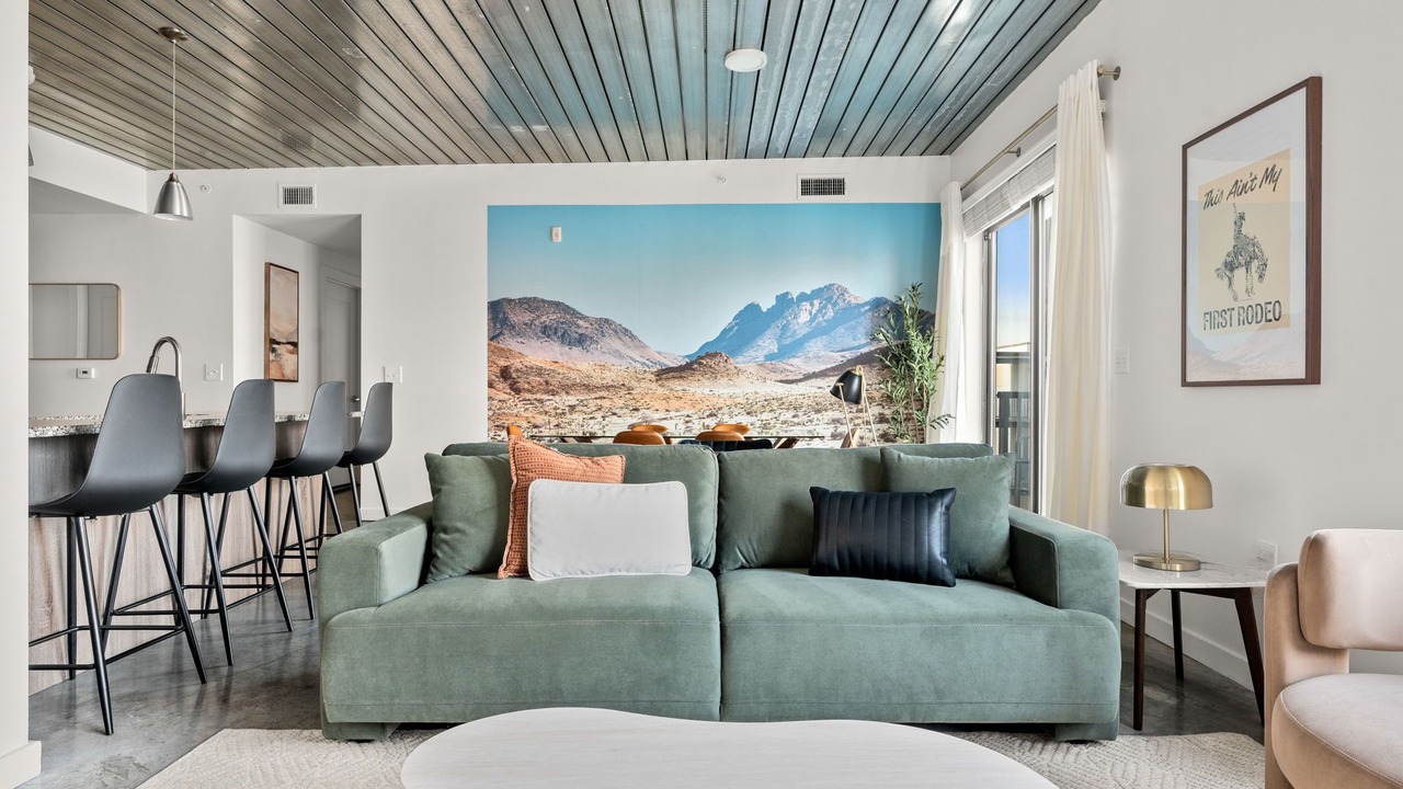 Photo of Livingroom in Midtown