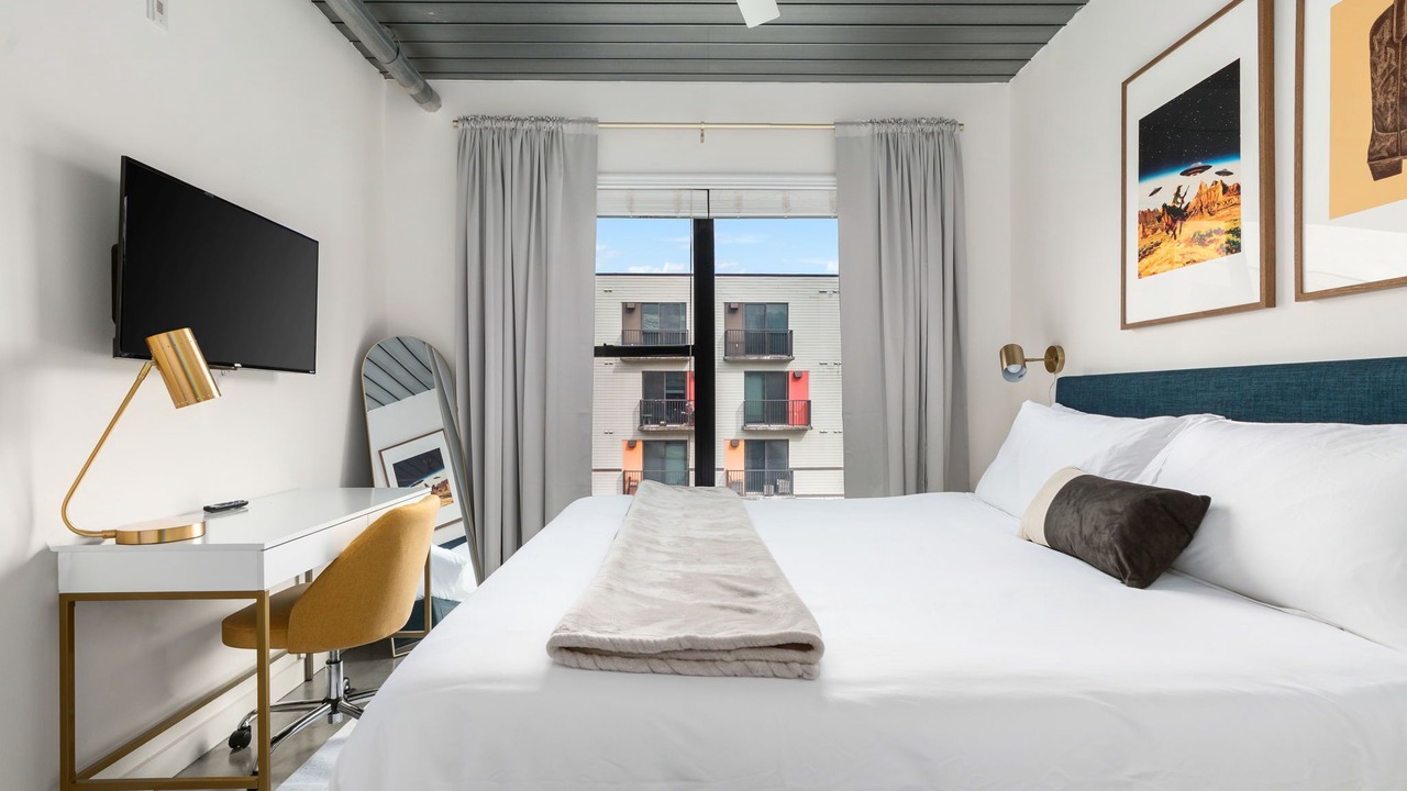 Photo of Bedroom in Midtown