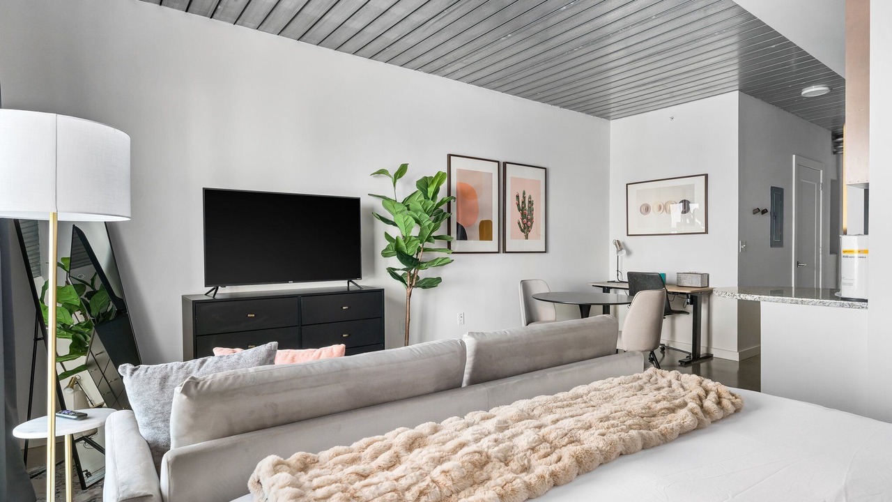 Photo of Bedroom in Midtown