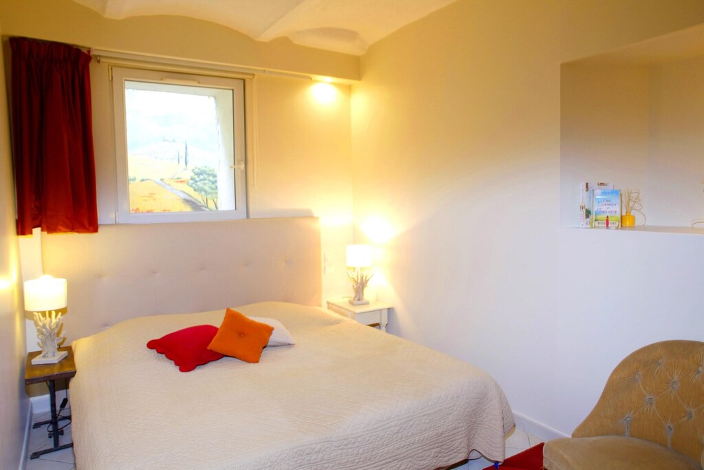 Photo of Bedroom in Forcalquier