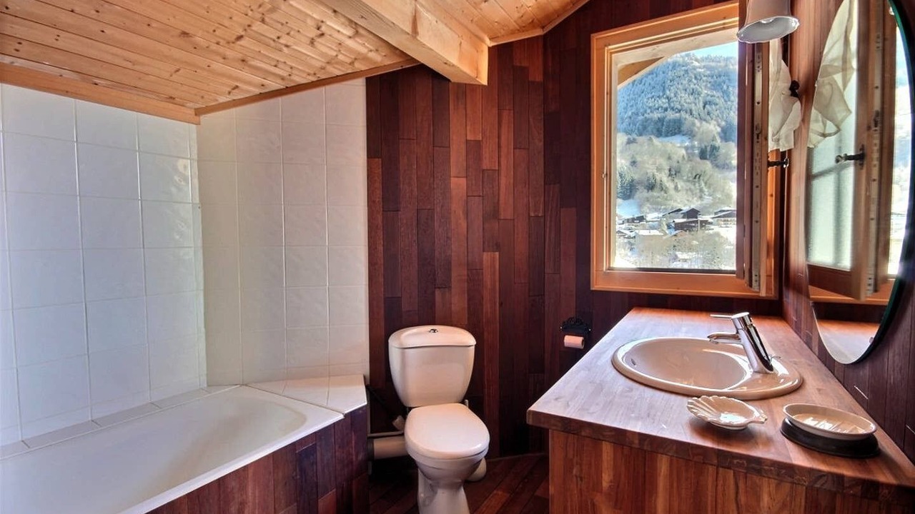 Photo of Bathroom in Saint-Jean-dʼAulps