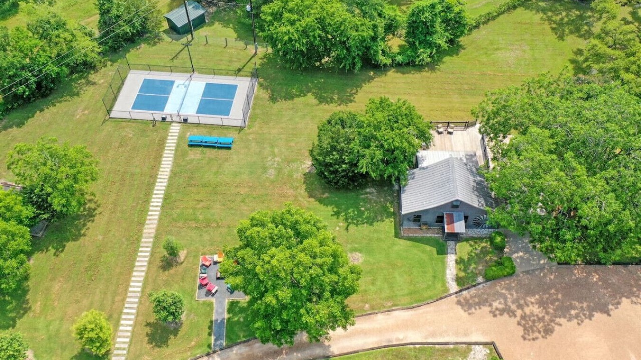 Photo of Others in Round Top