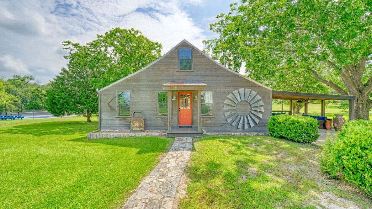 Photo of Outdoor in Round Top