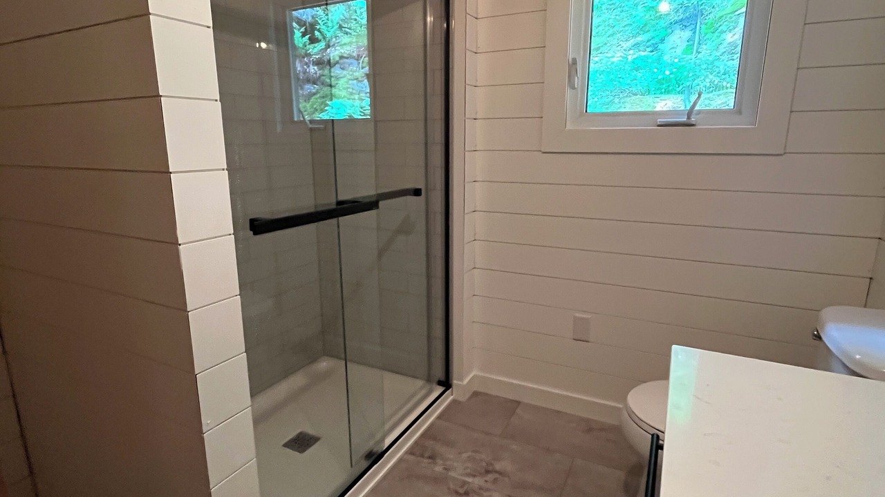 Photo of Bathroom in Broadbent