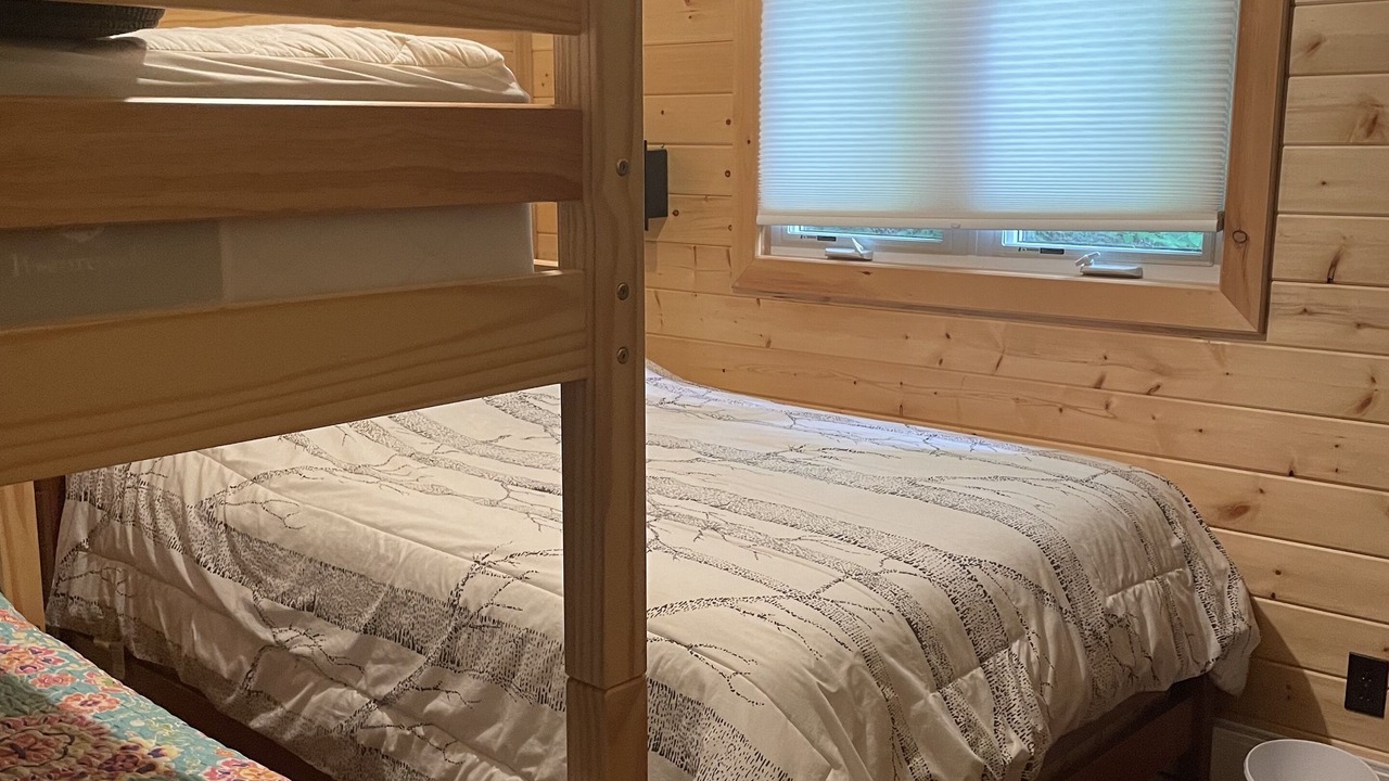 Photo of Bedroom in Broadbent