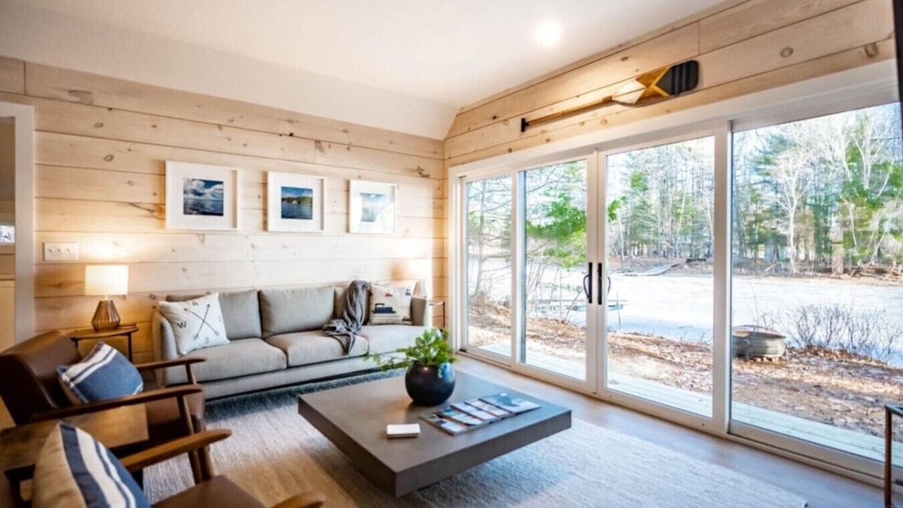 Photo of Livingroom in Thompson's Point